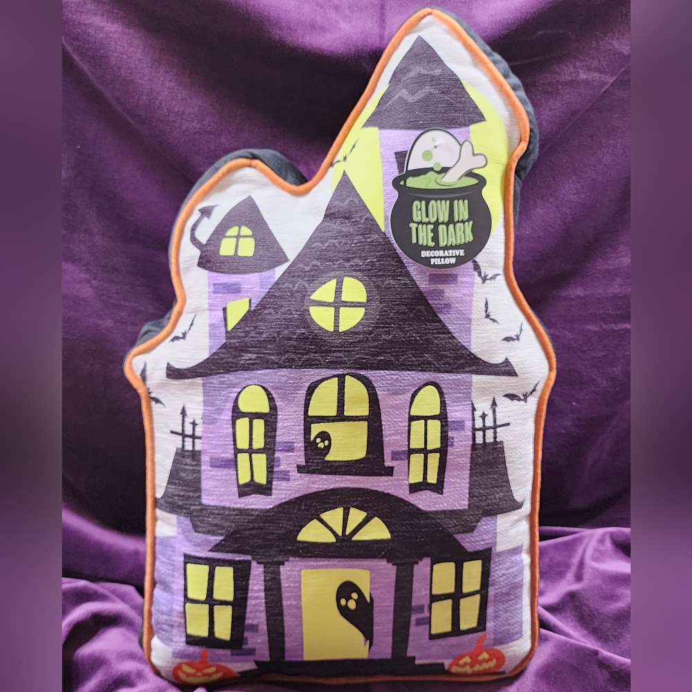 Haunted House Glow in the Dark Pillow with Ghosts, Pumpkins, and Bat's